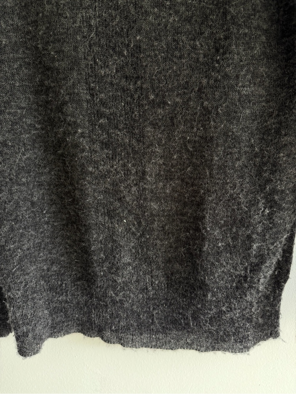 Peruvian Connection Baby Alpaca Blend Fuzzy V-Neck Sweater Gray 8296 - Picture 4 of 9